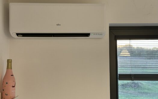 Pronájem bytu: Moderní byt 2+kk s balkónem a garážovým stáním v Rajhradu