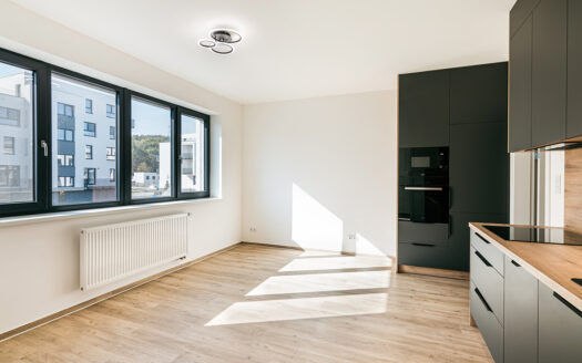 Pronájem moderního nadstandardního bytu 2kk 44m² v novostavbě, Záhoří, Kuřim vč. parkovacího místa