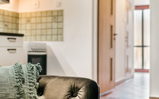 Pronájem bytu 2+kk s venkonvním posezením – Trousko