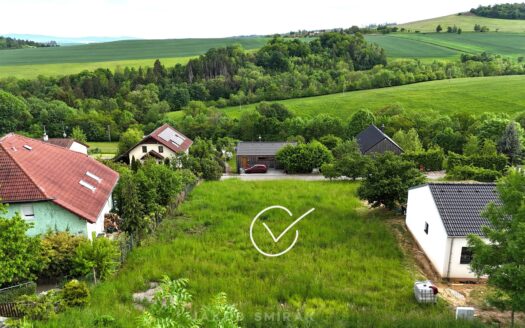Prodej stavebního pozemku 1 024 m² s připraveným projektem a stavebním povolením na RD, Kunice